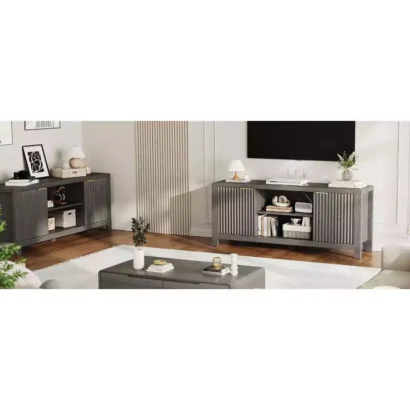 Meuble TV Canelée Mid-Century avec Armoire de Rangement, Finition Chêne, Compatible jusqu'à 70"
