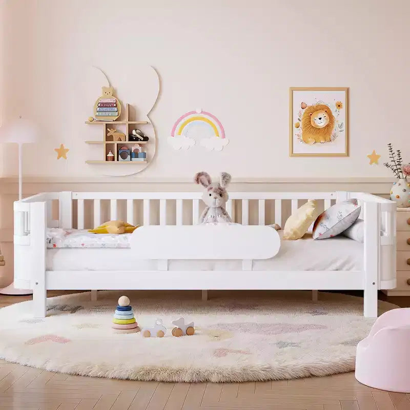 Lit plateforme moderne en bois avec barrières de sécurité amovibles pour enfants, modes ouvert/fermé flexibles