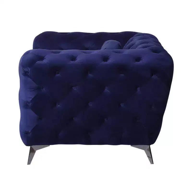 Fauteuil d'appoint en velours capitonné avec accoudoirs, cadre en bois et pieds en métal, finition brillante