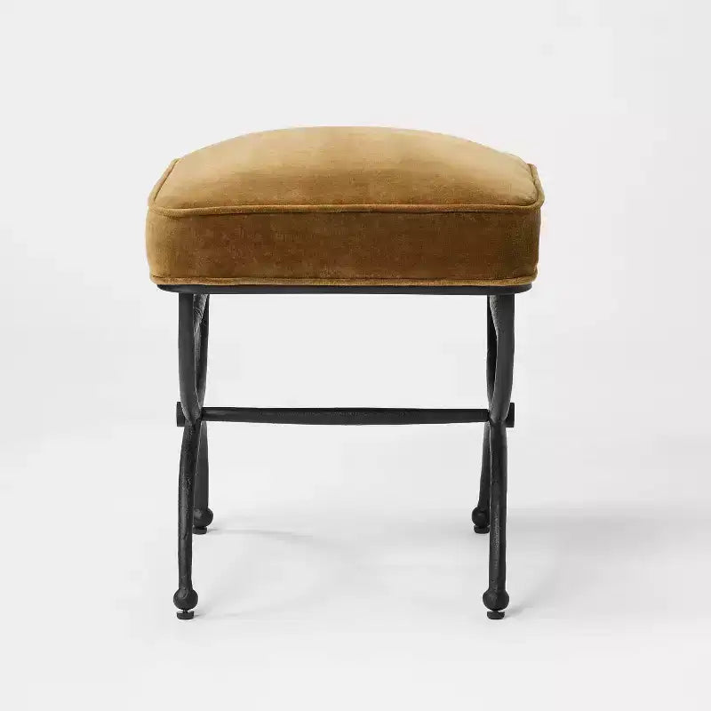 Pouf carré rembourré avec pieds en métal, assise capitonnée, repose-pieds de salon